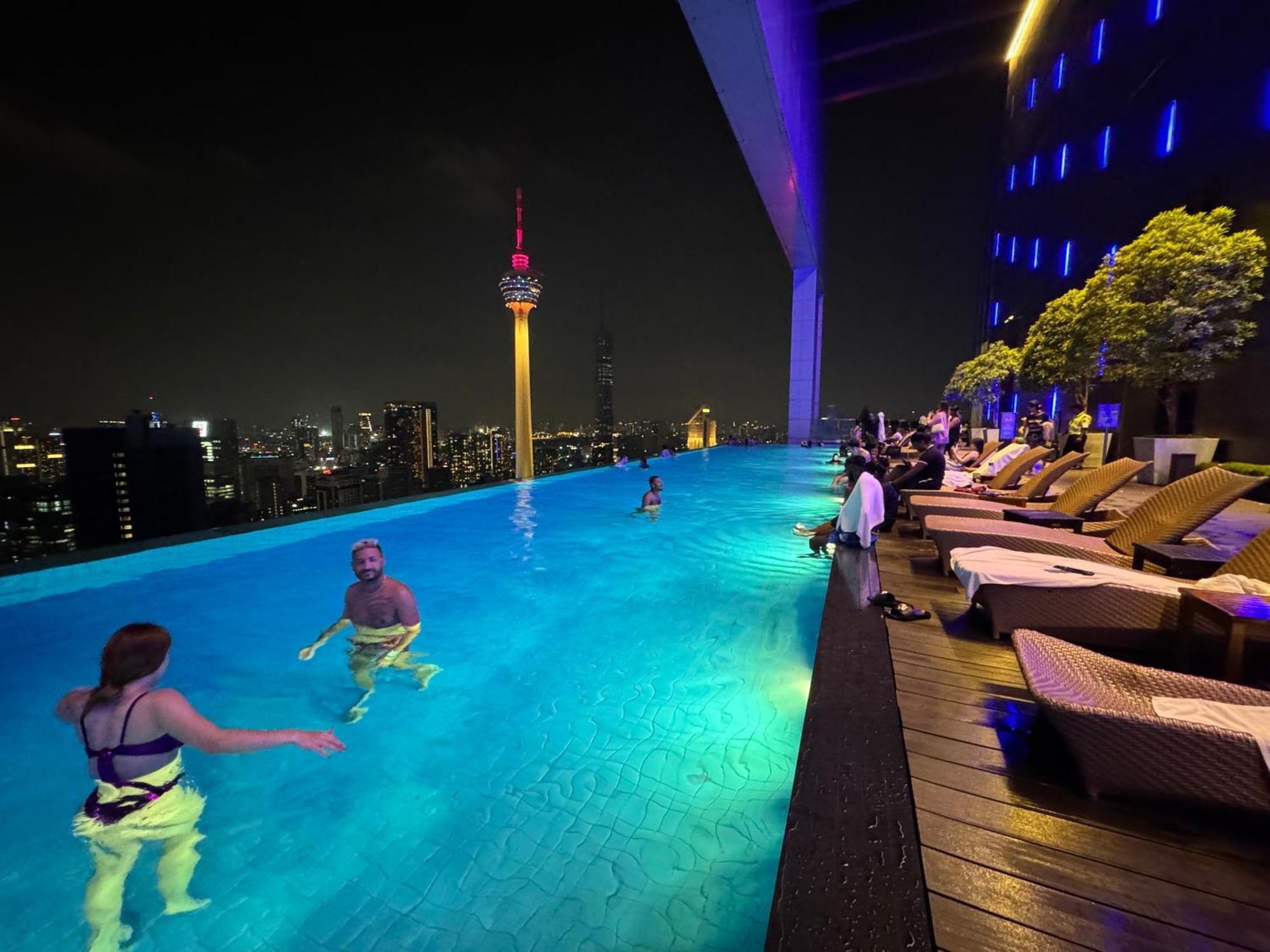 At Platinum Klcc Pangsapuri Kuala Lumpur