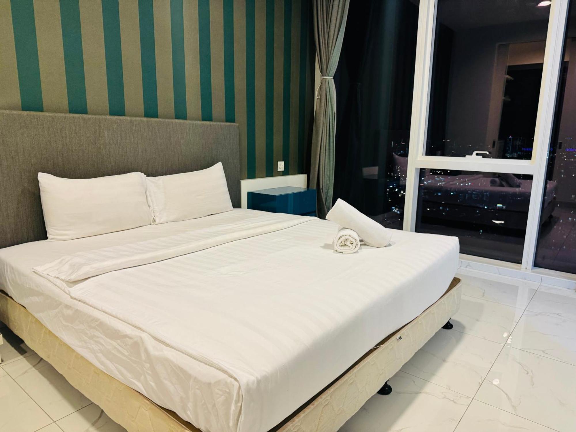 At Platinum Klcc Pangsapuri